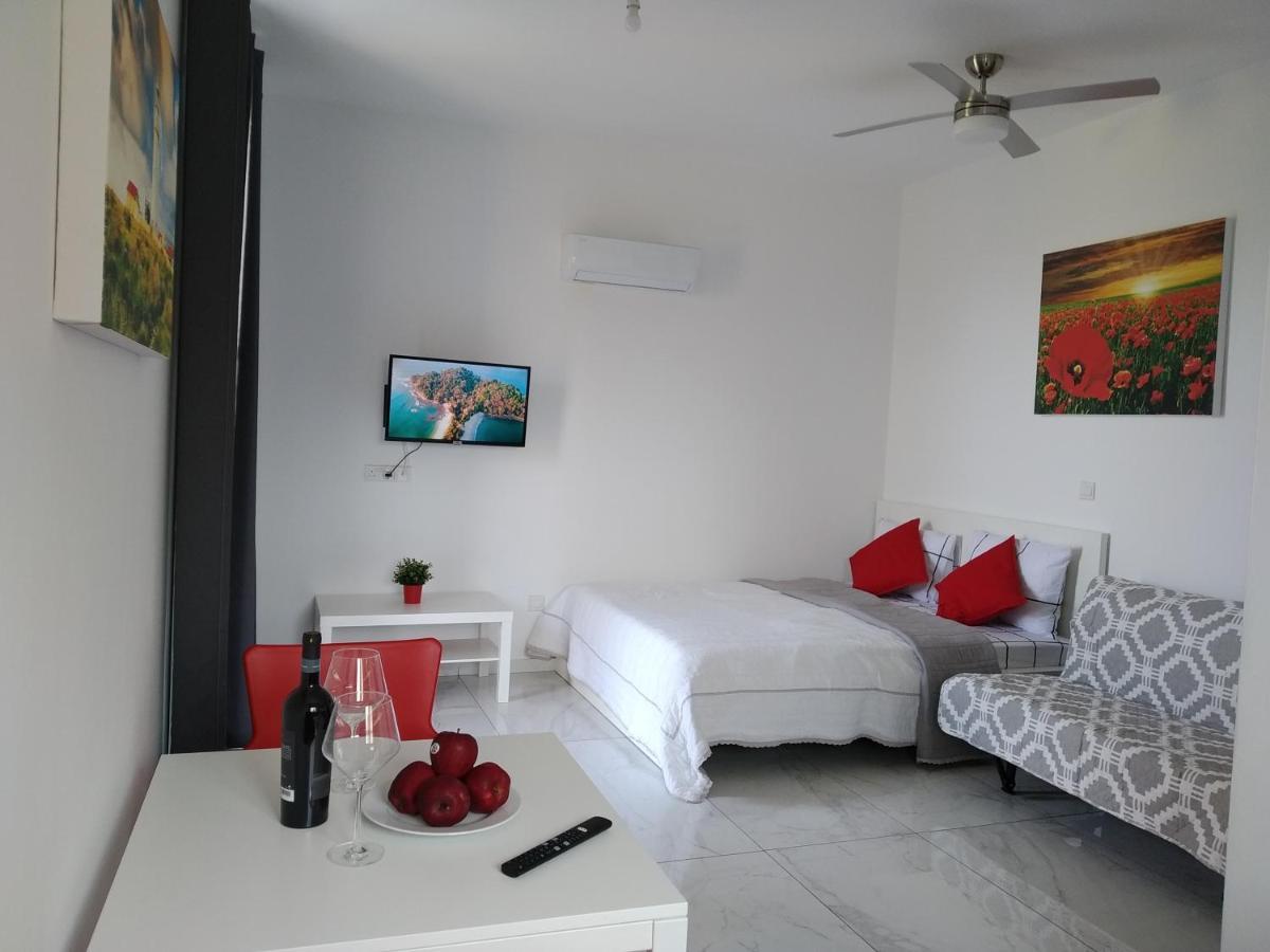 Dream- Downtown-Studios Paphos Exterior foto